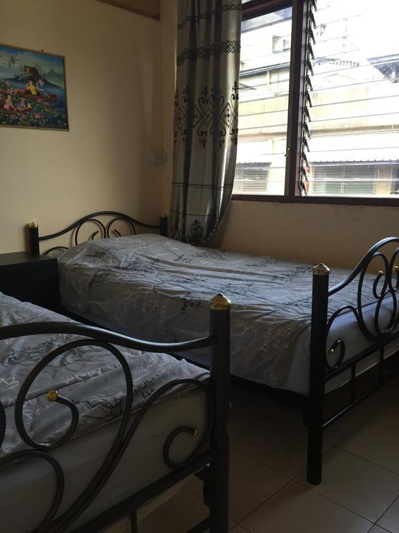 Eco House Apartment Bangkok Room photo